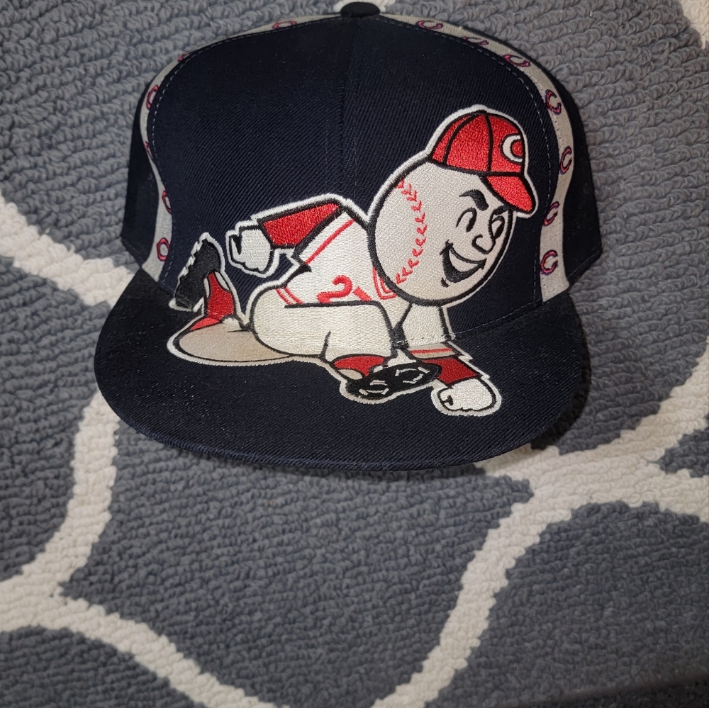 Cincinnati Reds hat